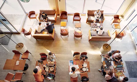 Kẻ chán việc, lê la tối ngày tiền đô vẫn chảy đều vào túi