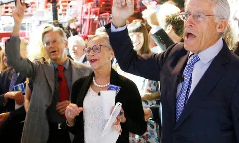 Cuộc sống xa hoa của gia đình giàu nhất nước Mỹ