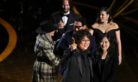 Khoảng cách doanh thu giữa phim 'Oscar' và phim 'bom tấn'