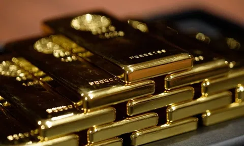 Cuộc săn lùng vàng thỏi 100 ounce trên thế giới và tình cảnh khó khăn của những kẻ bán khống hợp đồng tương lai vàng