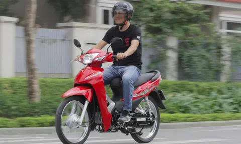 Thừa tiền mua ô tô, lương 40 triệu đồng/tháng tôi vẫn đi xe máy