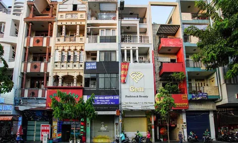 Hàng quán đóng cửa đồng loạt, chủ nhà vẫn không giảm giá thuê