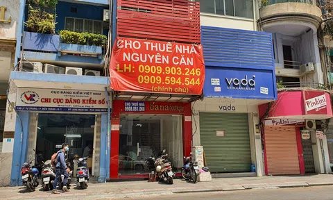 TP.HCM ngập bảng 'cho thuê mặt bằng': Bỗng dưng cả 'phố' vắng lặng