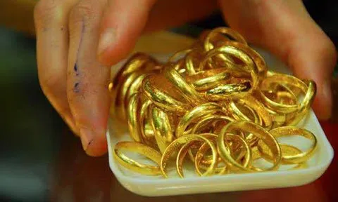 Đầu tư 500 triệu mua vàng, vợ chồng trẻ nhận kết chát đắng