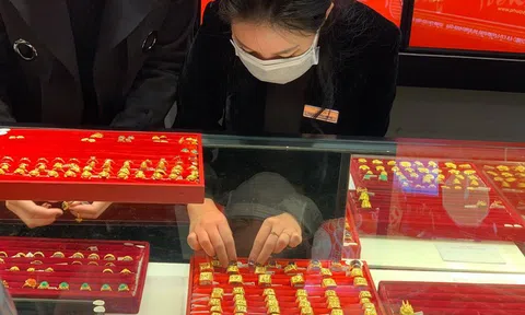 Giá vàng hôm nay 22/3: Hai tuần liền giảm giá