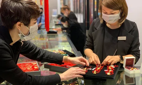 Giá vàng hôm nay 9/3: Ngấm đòn lãi suất, tăng giá không dừng