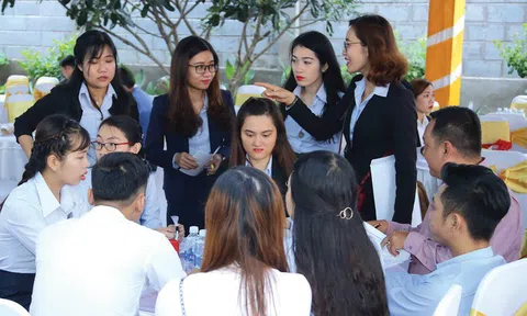 Khổ như… môi giới địa ốc