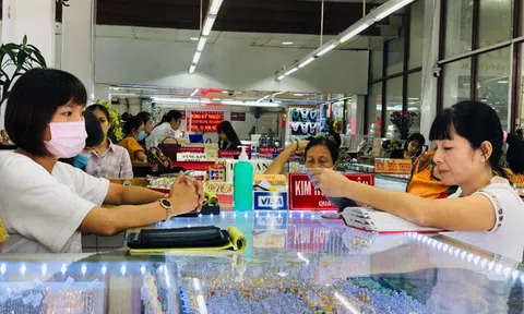 Giá vàng ngày 1.3: ‘Bốc hơi’ gần 4 triệu đồng trong tuần