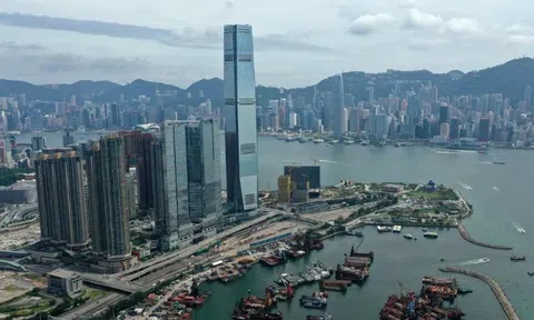 Kinh tế Trung Quốc lao dốc, giới đầu tư đại lục bán tháo nhà Hong Kong