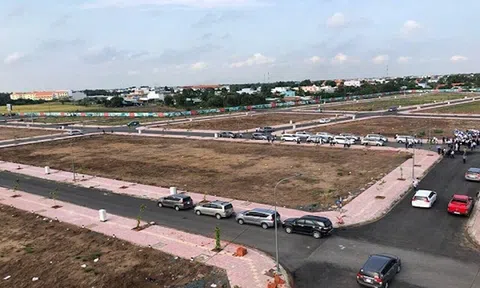 Giá nhà đất sau dịch: "Không có sung rụng để mà chờ"