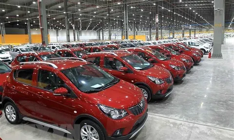 Giảm thuế phí, đừng vội mua ô tô, bình tĩnh chờ giảm giá mạnh