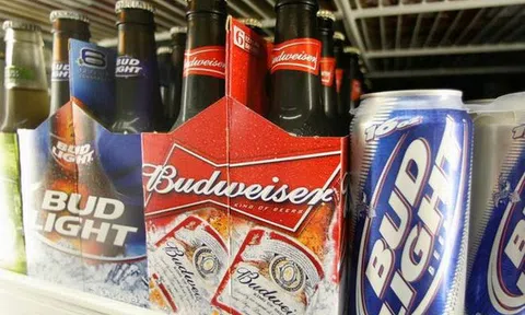 Đời sống xa xỉ của gia đình tỷ phú kiếm tiền từ bia Budweiser