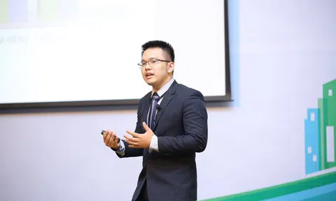 Làm gì có chuyện bán tháo, cắt lỗ, giá bất động sản sắp tới còn tăng?