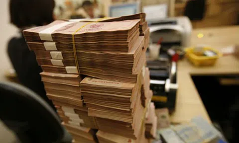 Ngân hàng ồ ạt chào bán nhà, thiết bị máy móc, ô tô và ... vỏ bình gas