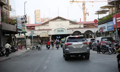Rao bán hàng loạt khách sạn ở TPHCM với giá 'trên trời'