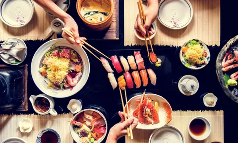 Cùng ăn 1 bữa, nhận ngay ra bản chất con người: Cách ăn quan trọng 9, ứng xử quan trọng 10, thói quen lúc ăn chính là "chân dung" của bạn!