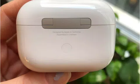 Hé lộ hình ảnh AirPods Pro được lắp ráp ở Việt Nam