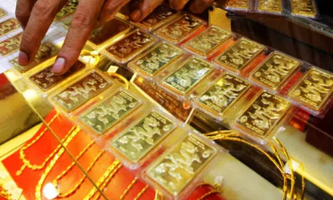 Giá vàng SJC biến động mạnh, dự báo có thể giảm mạnh