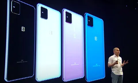 Tranh cãi nảy lửa về thiết kế của Bphone, CEO Bkav khẳng định: "Tôi không nói nhầm đâu"