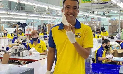 Cơ duyên làm khẩu trang của cậu bé 'ốc tiêu'