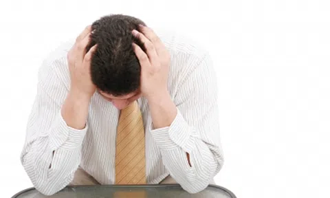 Thất nghiệp tuổi 40 nên tiếp tục xin việc hay kinh doanh riêng?