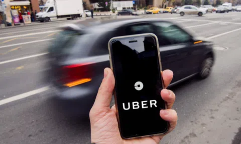 Thứ Tư "tàn khốc" của Uber: 3.700 nhân viên mất việc, CEO làm không lương đến hết năm
