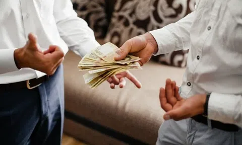 'Cả làng' hỏi mượn tiền khi biết nhà tôi có một tỷ đồng