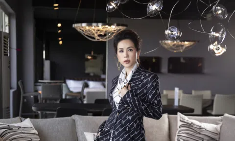 Hoa hậu Thu Hoài: “Đã có lúc, tôi chỉ có thể ngồi xem phim và để mất 4-5 tỷ đồng/ tháng”