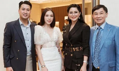 Thân thế "không phải dạng vừa" của Linh Rin - bạn gái Phillip Nguyễn