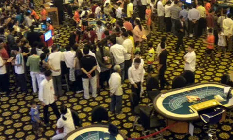 Kỳ 15: Sòng bạc bị tố giác, Năm Cam vung tiền mua chuộc quan chức