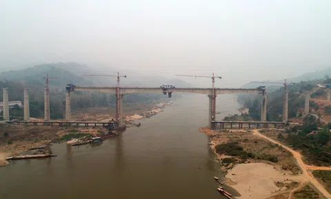 'Bẫy nợ' từ các dự án cơ sở hạ tầng của Trung Quốc - Bài 5: Rủi ro bẫy nợ chờ đợi Lào