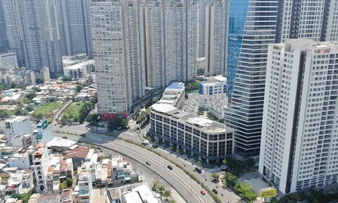 Nhìn gần bốn con đường ở Sài Gòn ken đặc chung cư