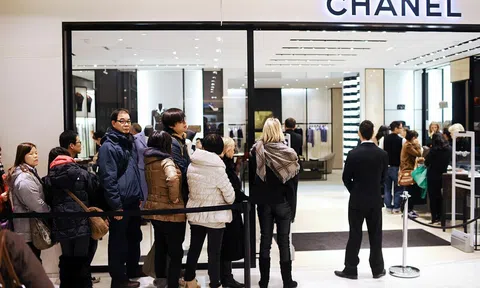 Chanel và loạt 'ông lớn hàng hiệu' đóng cửa vì Covid-19