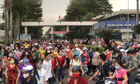 Công nhân trong làn sóng mất việc