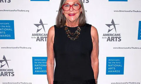 Lối sống gây tranh cãi của nữ tỷ phủ độc thân, giàu có nhất thế giới