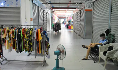 Chợ Đầm mới: 'Cả tháng nay tôi chỉ bán được... 200.000 đồng'