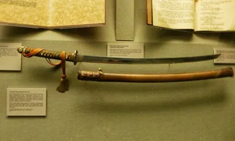 Kho báu núi Tàu (Kỳ III): Nhà ngoại cảm và thanh kiếm Nhật Hoàng