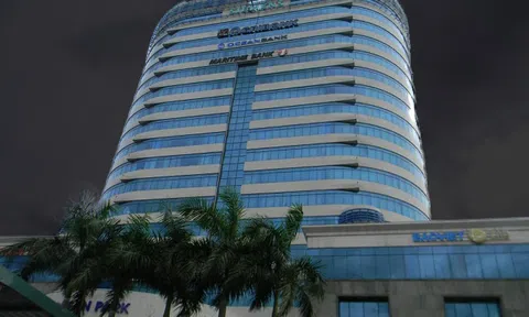 Khi doanh nghiệp cũng là ‘tay chơi’ trên thị trường chứng khoán