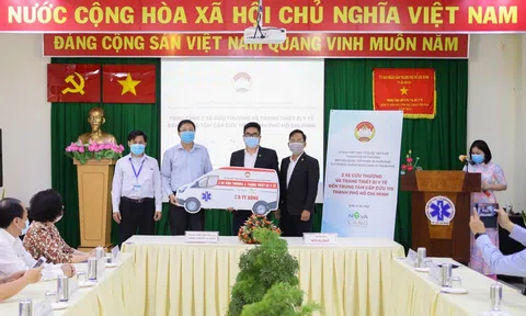 Tập đoàn Novaland tặng 2 xe cấp cứu trị giá 5 tỷ đồng cho Trung tâm Cấp cứu 115