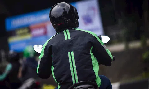 'Chạy xe ôm công nghệ đổi tương lai mịt mù'