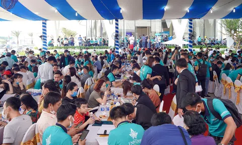 Hơn 1.000 khách hàng tham gia sự kiện khai trương Phòng Kinh doanh và căn hộ mẫu Bien Hoa Universe Complex
