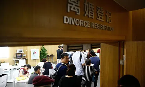 Người Trung Quốc ly hôn giả để mua thêm nhà