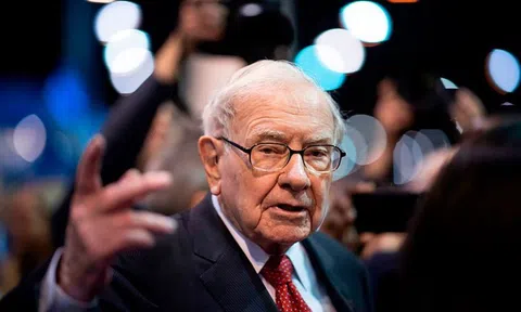 Tiết lộ mức lương Warren Buffett nhận trong hơn 40 năm qua