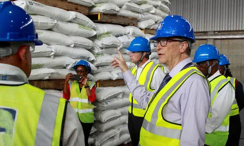 Đất đai của Bill Gates đã gần bằng Hong Kong