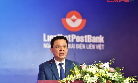 CEO ngân hàng LienVietPostBank từ chối tăng thù lao vì sợ 'tiêu không hết'