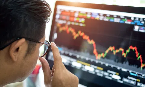 Chẳng có “Sell in May” nào hết, TTCK khép lại 5 tháng đầu năm cùng hàng loạt kỷ lục “vô tiền khoáng hậu”