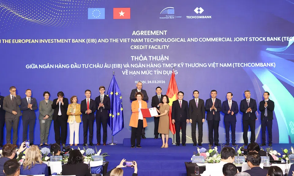 Techcombank và Ngân hàng Đầu tư châu Âu (EIB) công bố khoản vay 200 triệu euro nhằm thúc đẩy tín dụng xanh tại Việt Nam